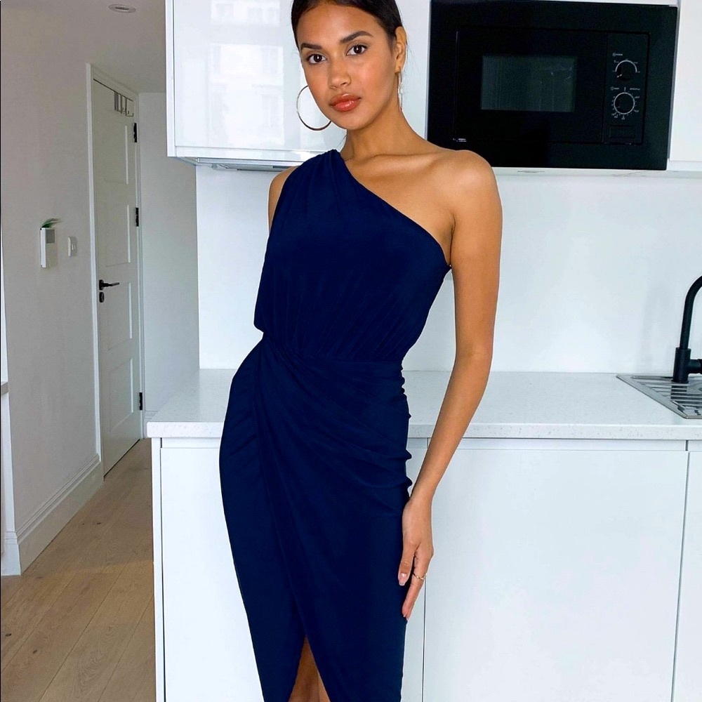 Club London Ruched One Shoulder Midi Dress